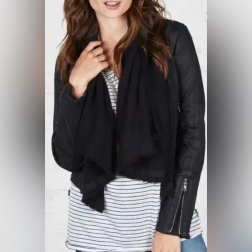 M168 // Free People black moto jacket // EUC // size 4